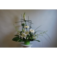 Bouquet de fleurs naturelles blanc pur.